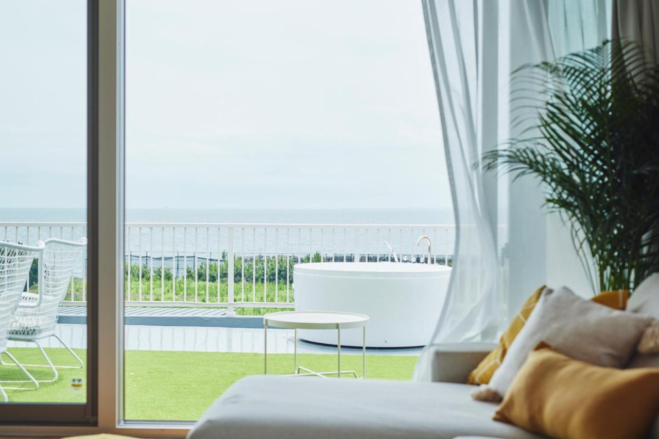 Hotel & Glamping Act Futtsu Екстериор снимка